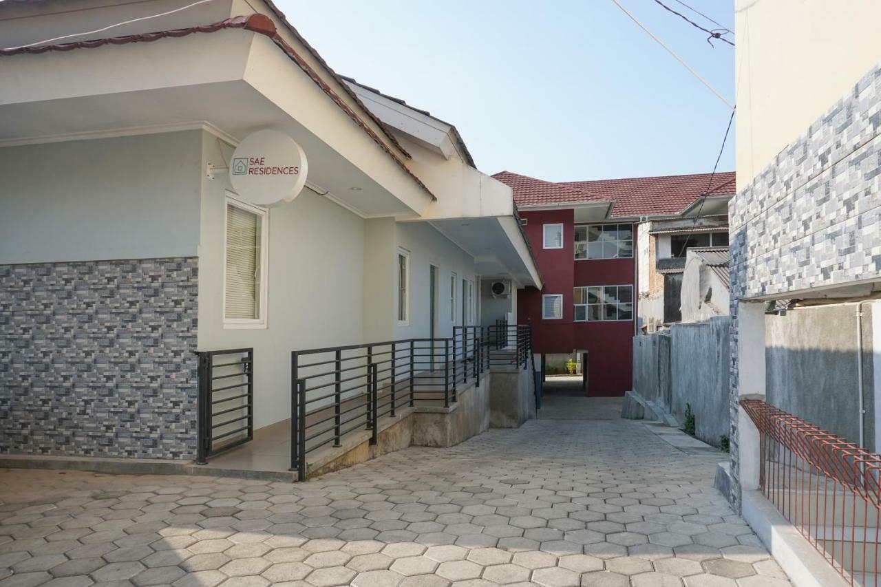 Residences By Reddoorz Near Mt Haryono - Minimum Stay 7 Days Jakarta Exterior photo