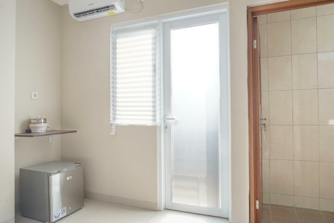 Residences By Reddoorz Near Mt Haryono - Minimum Stay 7 Days Jakarta Exterior photo